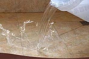 富拉尔基漏水维修 免砸砖防水材料该如何施工